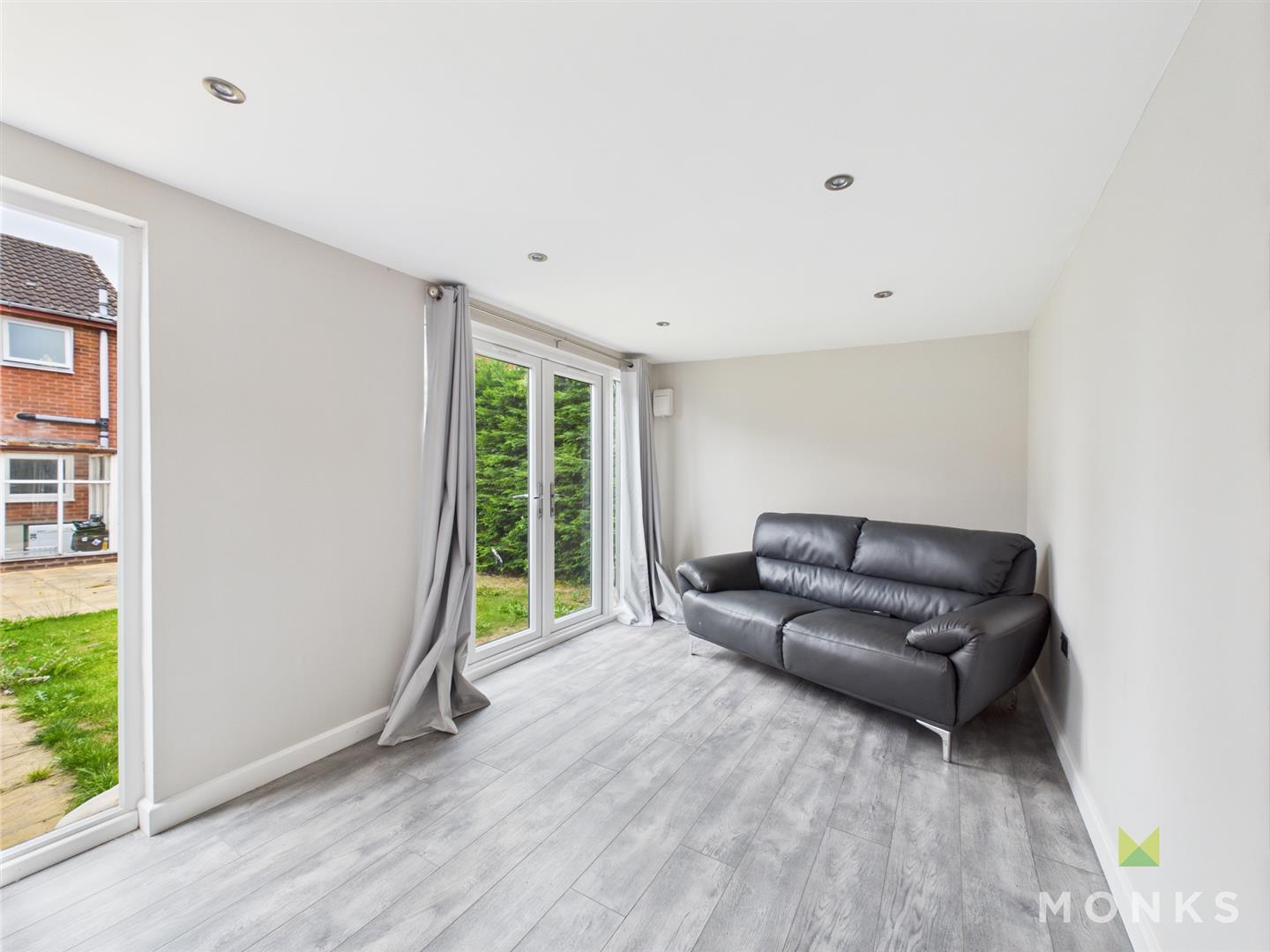 10 Ashlands Road, Weston Rhyn, SY10 7TN To Let 10 Ashlands Road, Weston Rhyn, SY10 7TN To Let